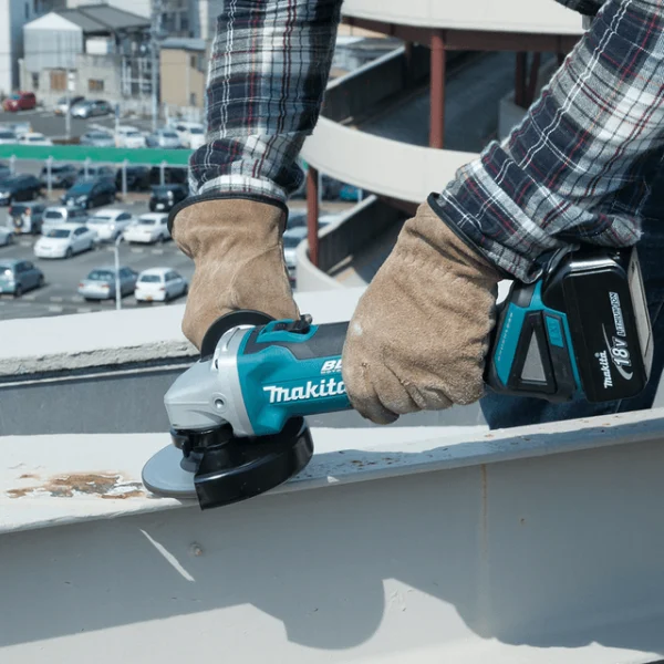 Makita DGA504Z 18V Li-ion LXT Brushless 125mm Angle Grinder – Batteries and Charger Not Included1